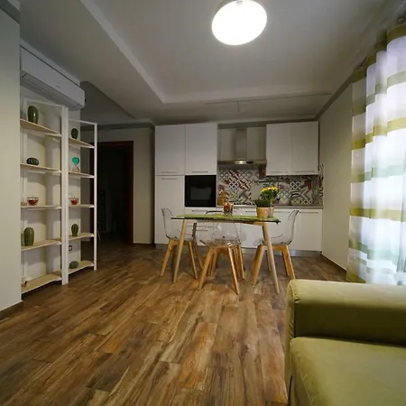 Da David Apartment *